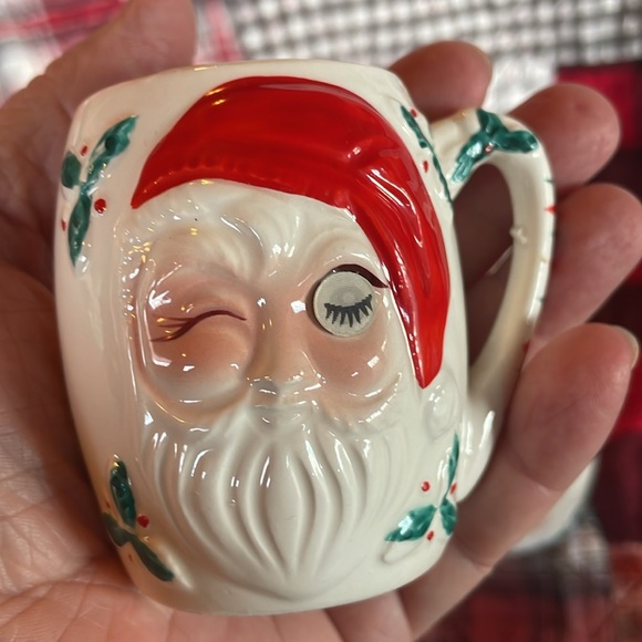 Vintage winking Santa mugs - set of 2 - Picture 9 of 10